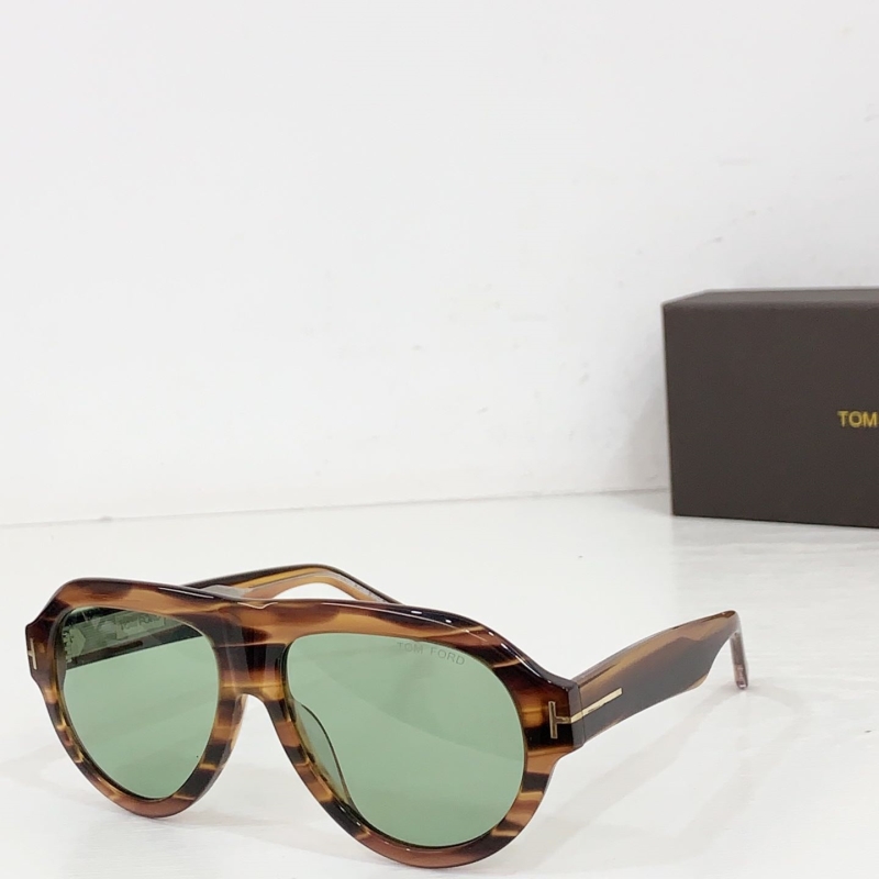 TOM FORD